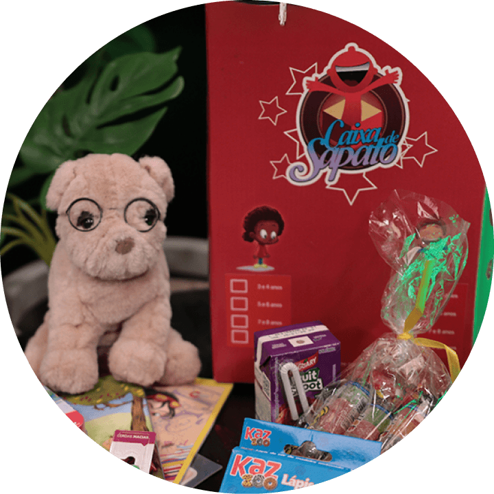 Caixa de sapato decorada para presente